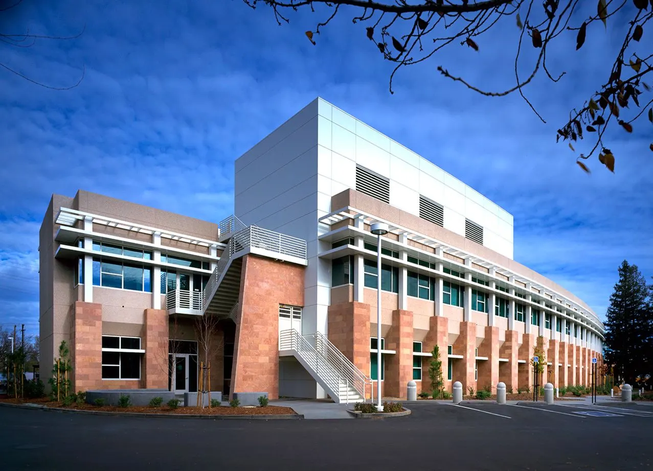 Smud Headquarters, Sacramento, CA. Williams Paddon Architects | photograph by Ed Asmus