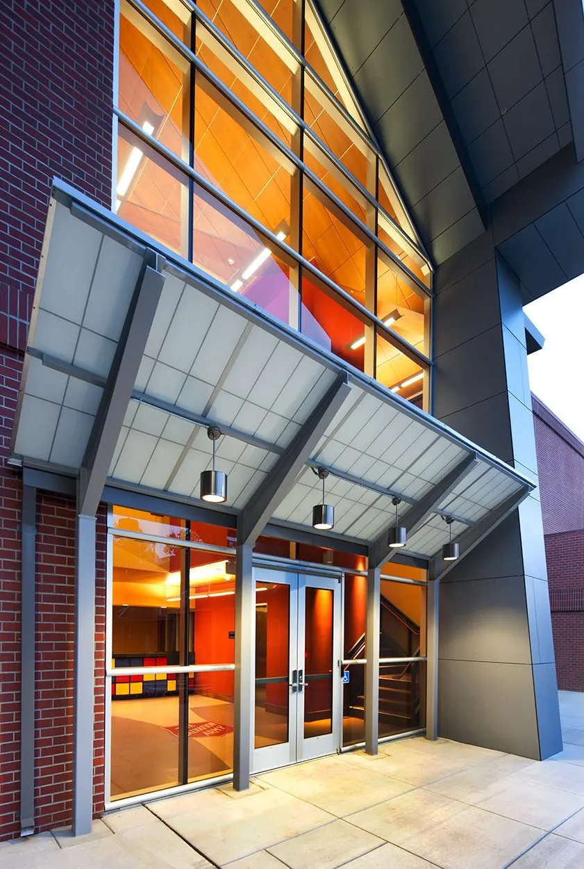 The Salvation Army,  Sacramento, CA. GRA Architects | photograph by Ed Asmus