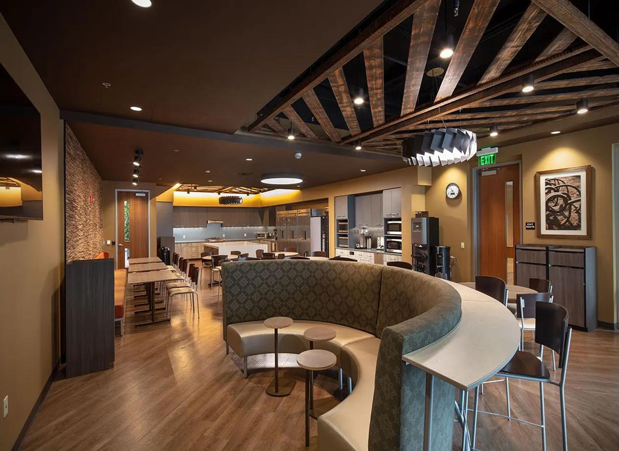 Farm Credit, Rocklin, CA. Borges Architectural Group | photograph by Ed Asmus