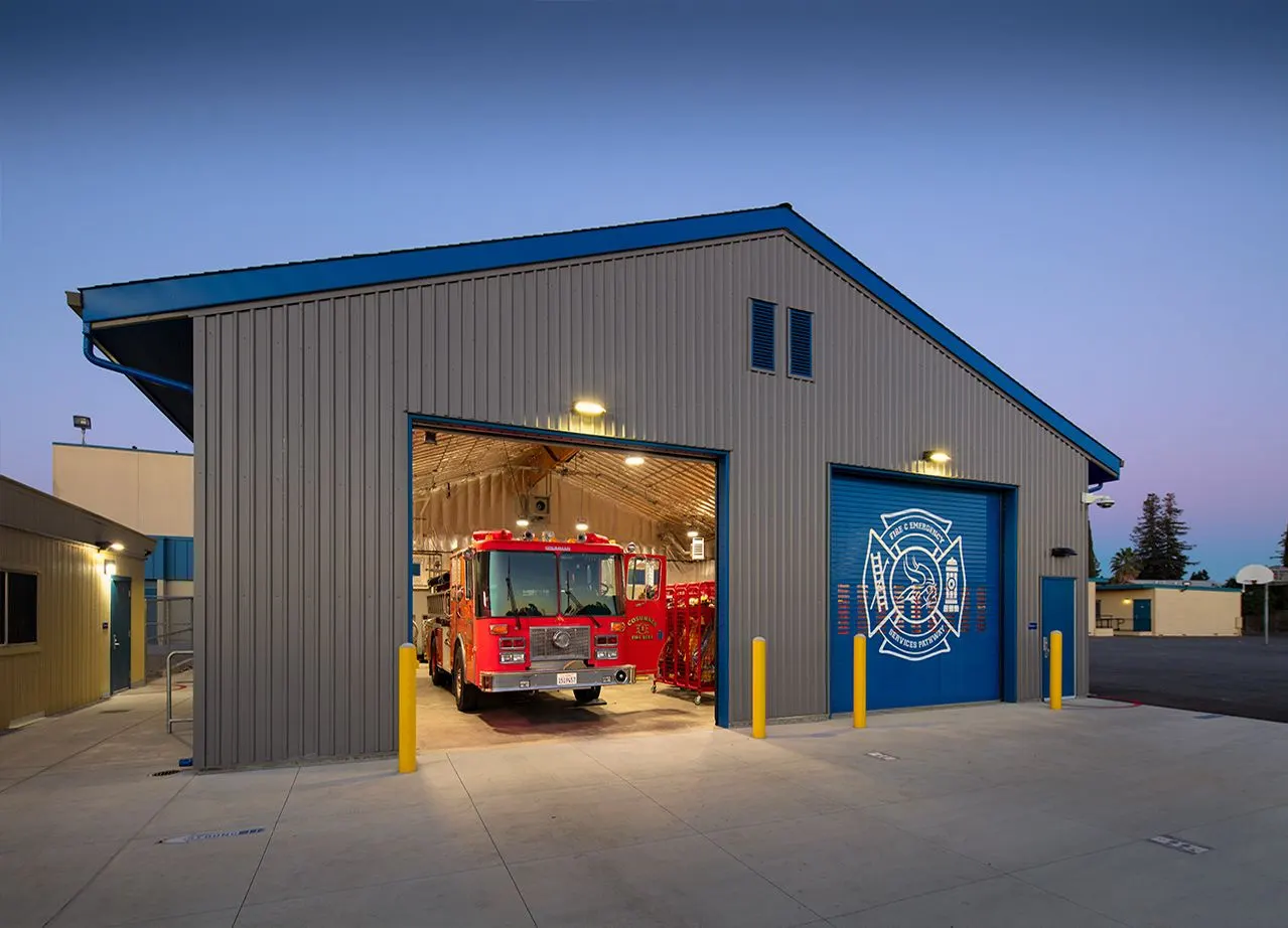 Valley High School, Fire Academy, Sacramento CA. Nacht & Lewis Architects | photograph by Ed Asmus