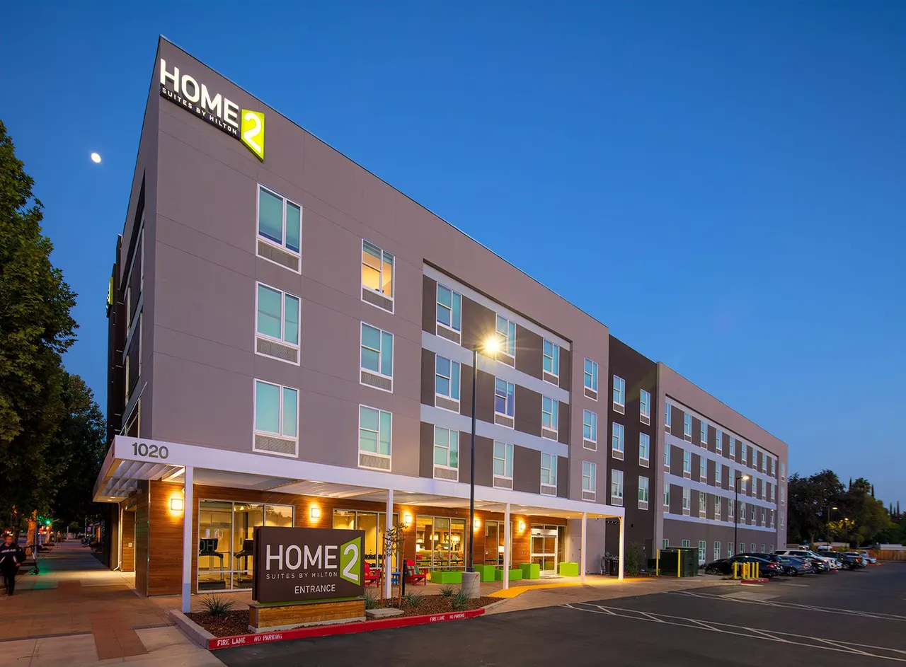 Hyatt Hotel, West Sacramento, CA. HRGA Architects | photograph by Ed Asmus