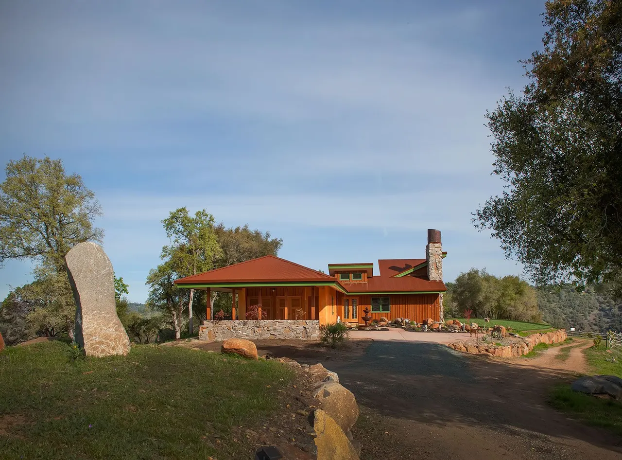 Private Residence, Plymouth, CA. Ceraban Design  Architecture + Ecology, San Jose, Ca | photograph by Ed Asmus
