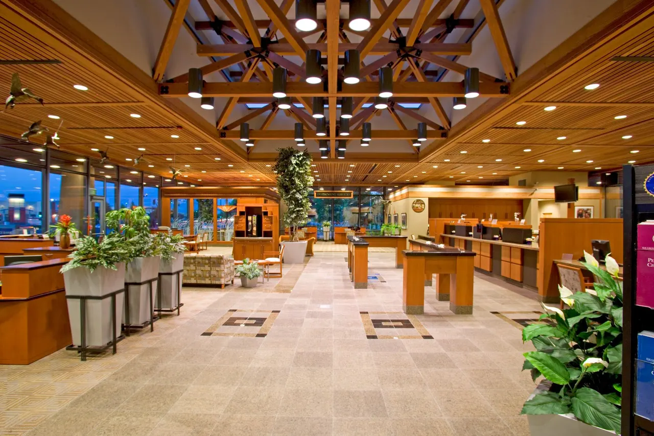 Bank of Stockton, Elk  Grove Branch, Elk Grove, CA. Camille Horton Design | photograph by Ed Asmus