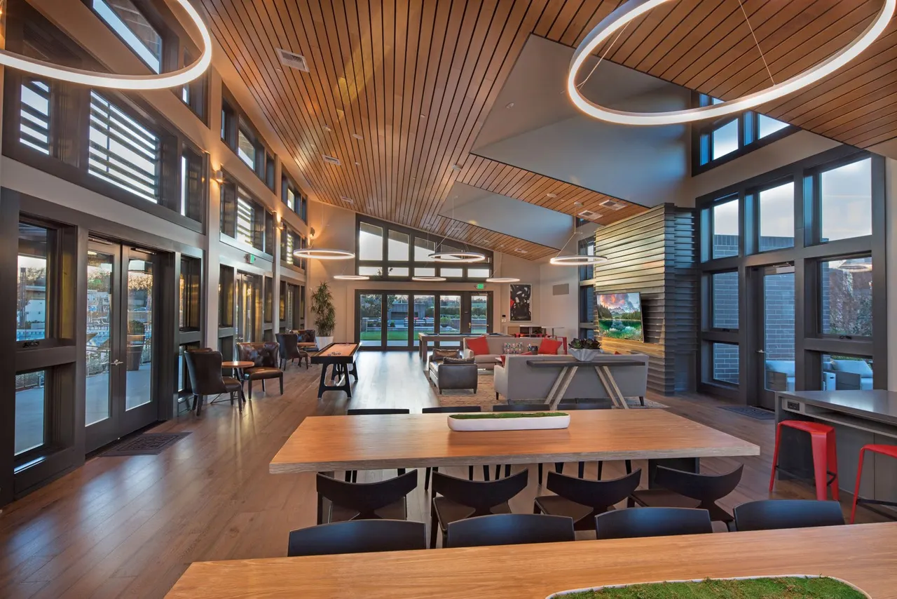 McKinley Village Clubhouse, Sacramento, CA | photograph by Ed Asmus
