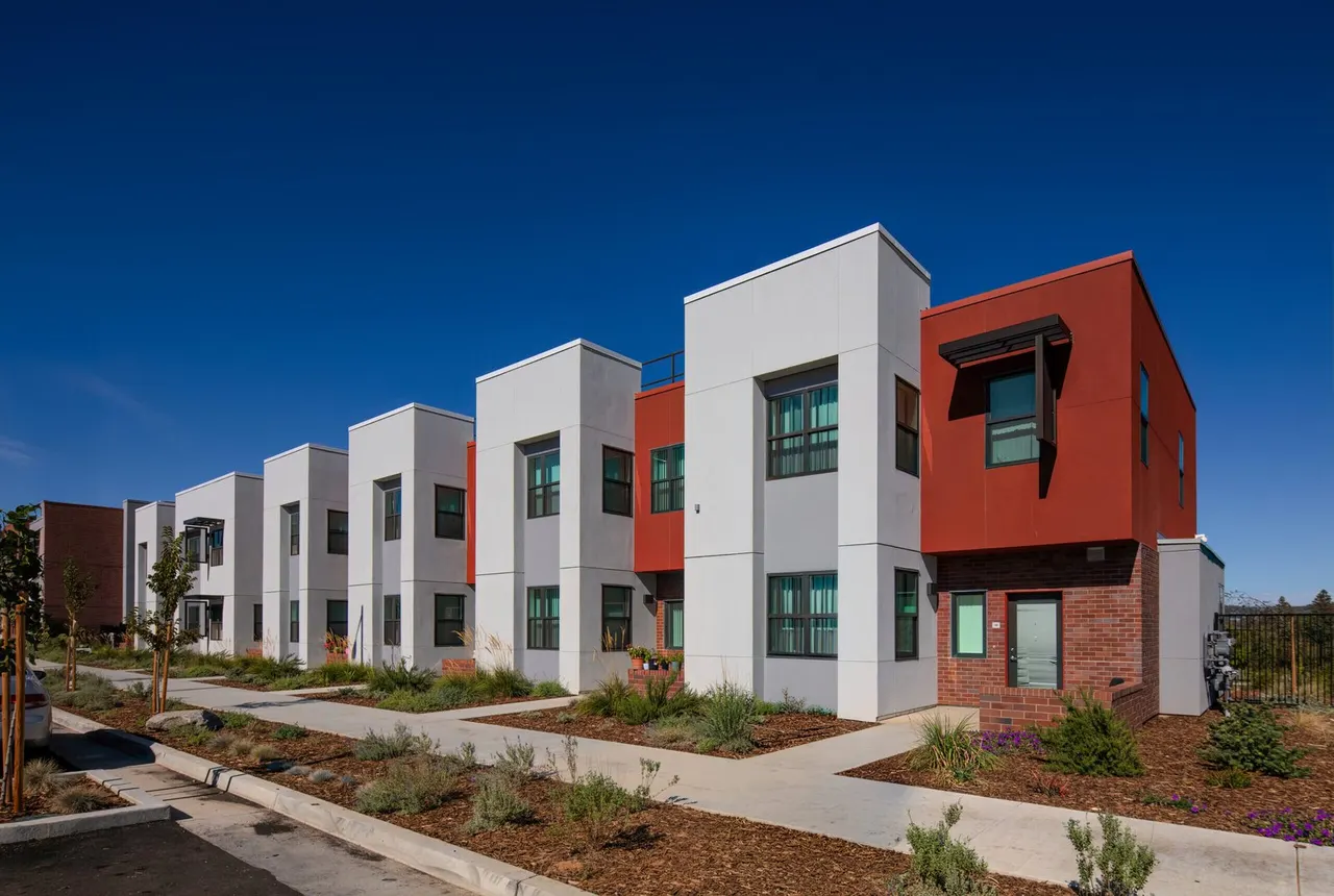 Mercy North Auburn at Rock Creek, CA.  Mogavero Architects & Broward Builders | photograph by Ed Asmus
