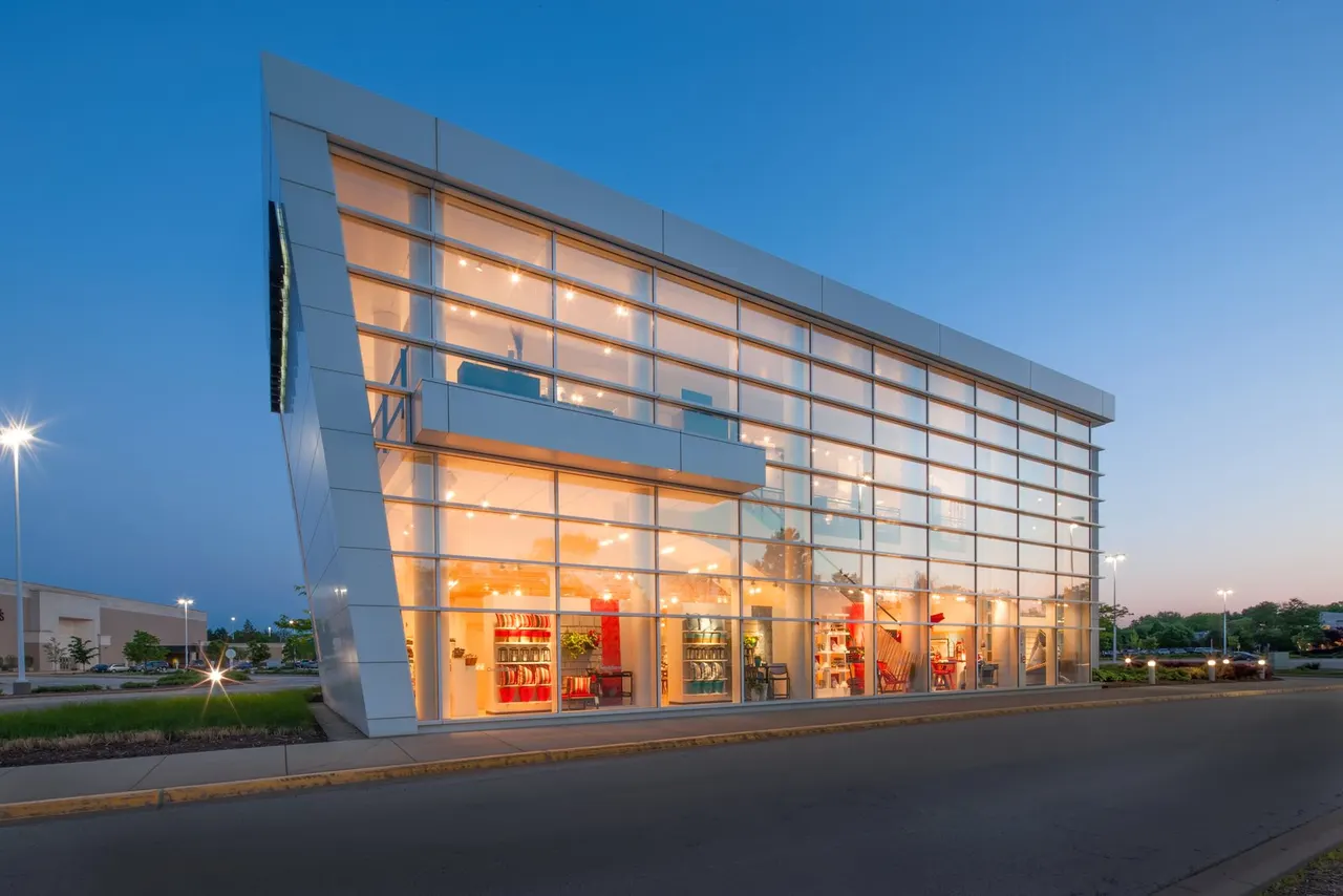 Northbrook Mall, Chicago, IL | photograph by Ed Asmus