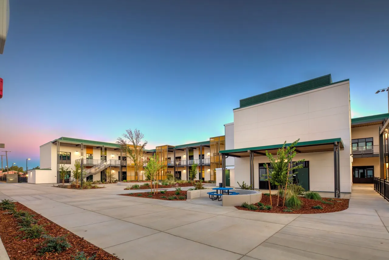 Oak Ridge Elementary School, Sacramento, CA. Nacht & Lewis Architects, Otto Construction | photograph by Ed Asmus