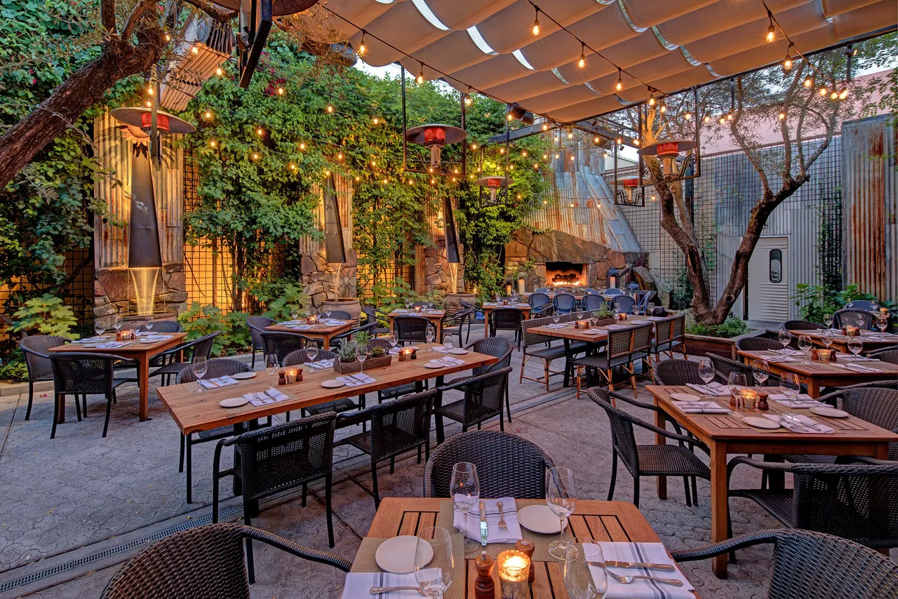 Paragarys Restaurant Group, Sacramento, CA | photograph by Ed Asmus