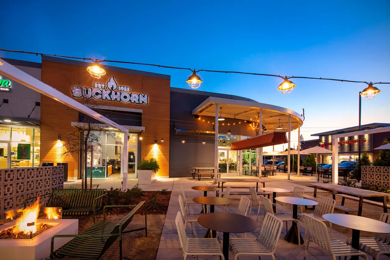 Buckhorn Restaurant, Sacramento, CA. Sequoia Pacific Builders | photograph by Ed Asmus