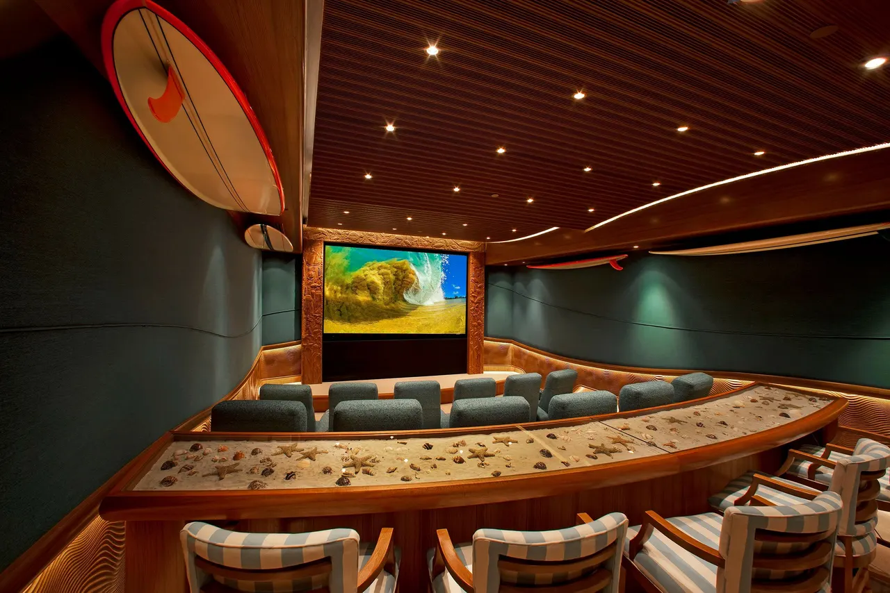 Laguna Beach Residence, Laguna Beach CA. Keith Yates Audio | photograph by Ed Asmus