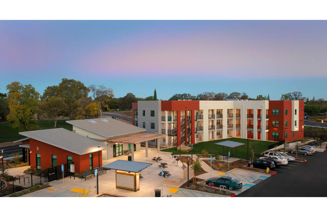 Mercy North Auburn at Rock Creek, CA.  Mogavero Architects & Broward Builders | photograph by Ed Asmus