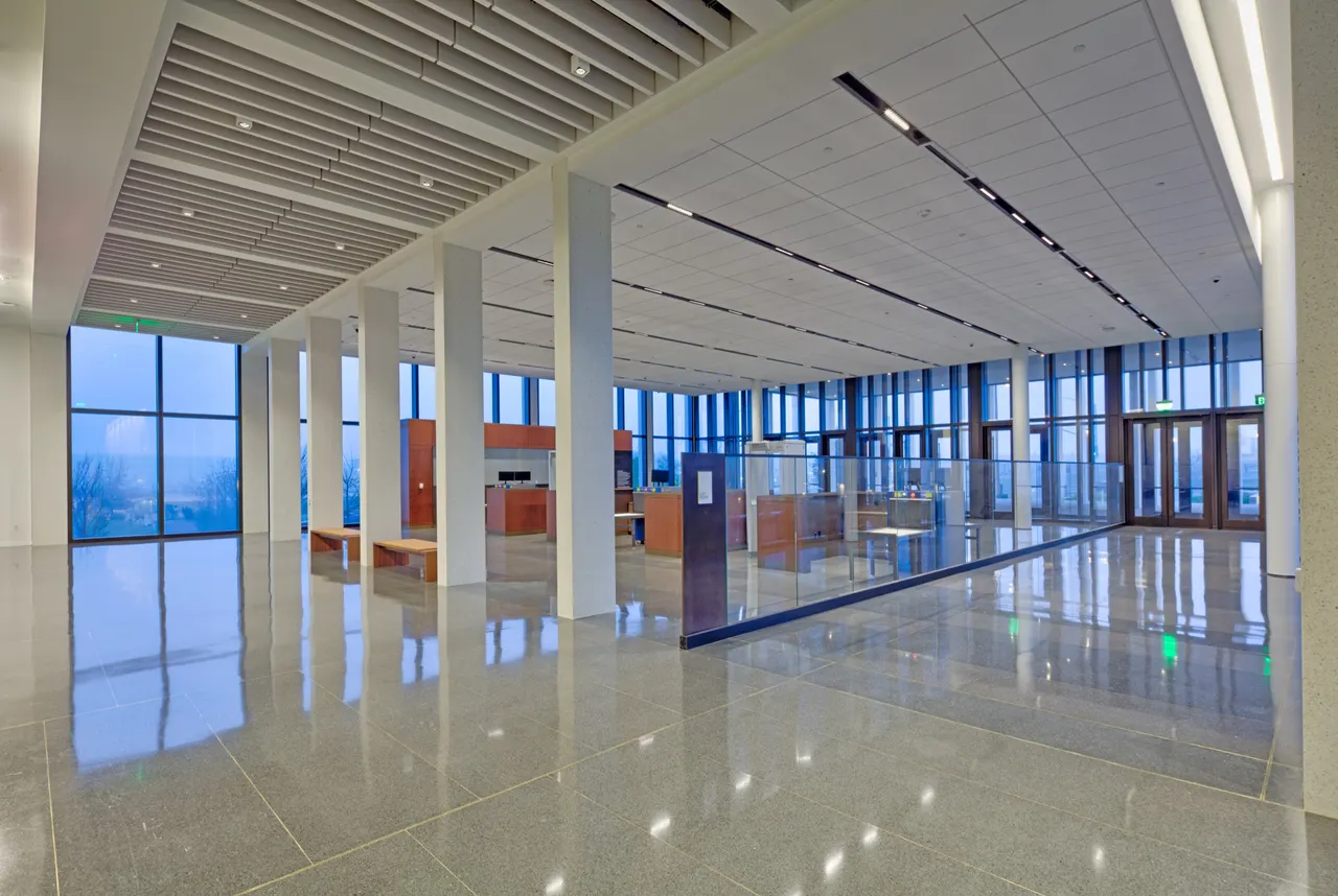 Tani G. Cantil-Sakauye Courthouse, Sacramento, CA | photograph by Ed Asmus