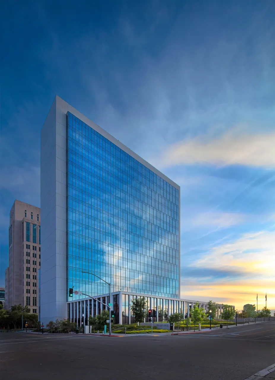 Tani G. Cantil-Sakauye Courthouse, Sacramento, CA | photograph by Ed Asmus