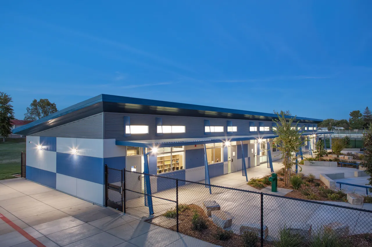 Greer Elementary School, Sacramento, CA | photograph by Ed Asmus