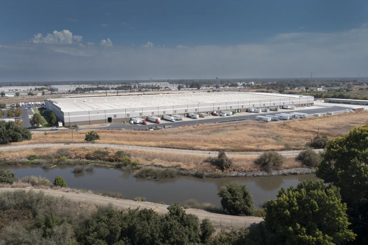 Industrial Project, Stockton, CA | photograph by Ed Asmus