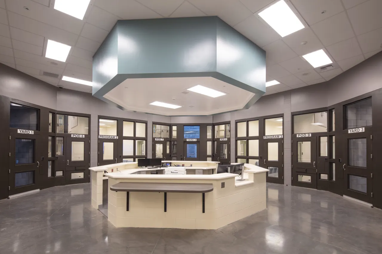 Mendocino County Jail, Ukiah, CA | photograph by Ed Asmus