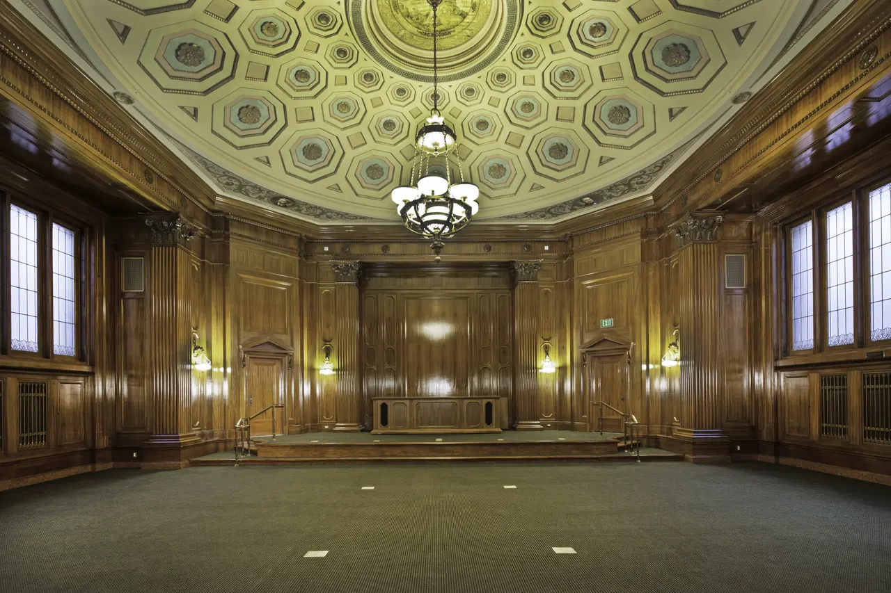 Stanley Mosk Library & Courts Building, Sacramento, CA | photograph by Ed Asmus